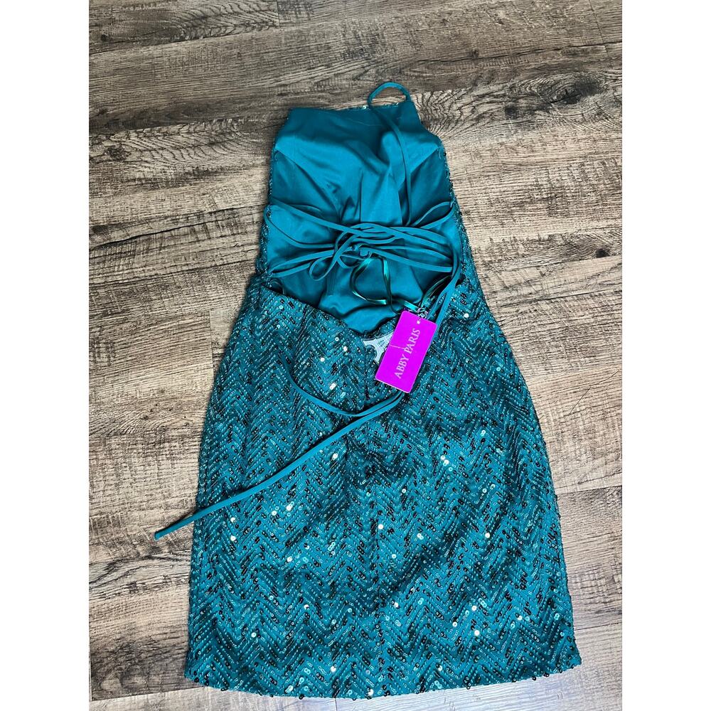 NWT Abby Paris Sequin Mini homecoming dress | Emerald | Size 6 - Picture 7 of 8